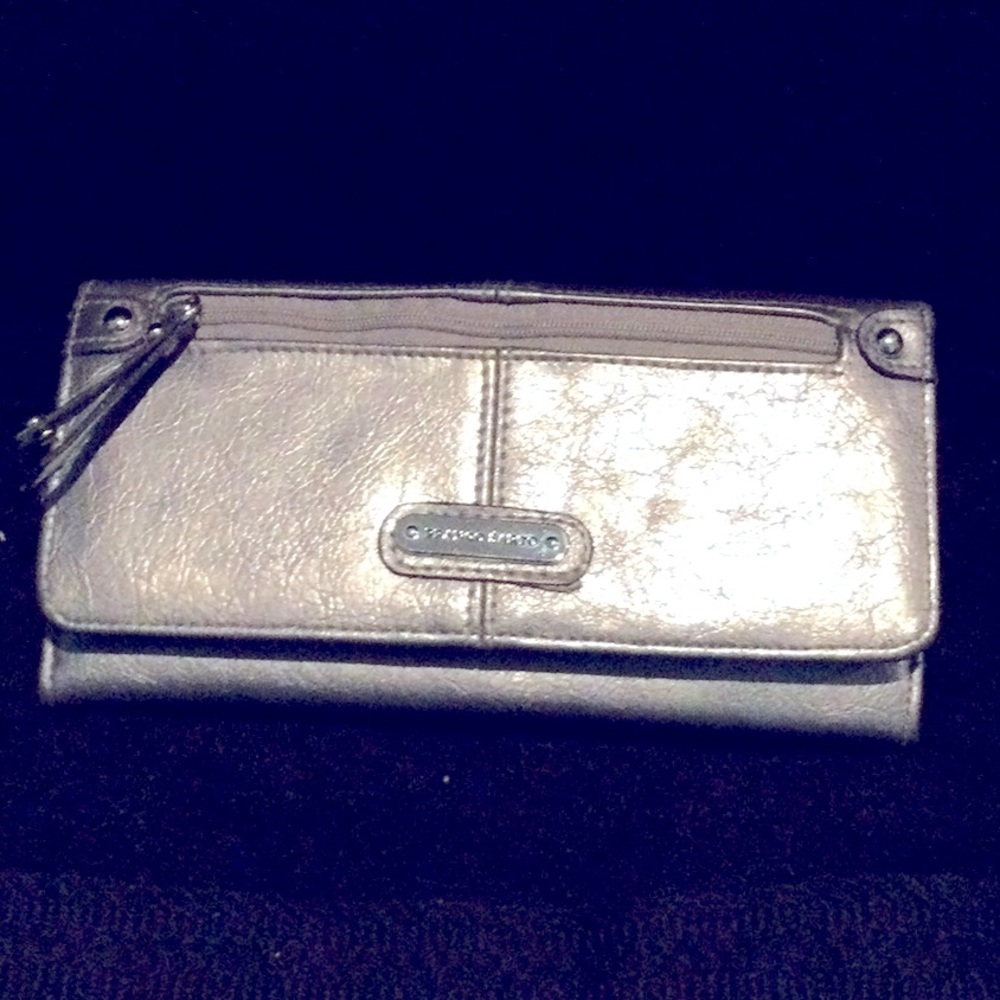 Final sale price❗️Franco Sarto gun metal clutch wallet in very good condition